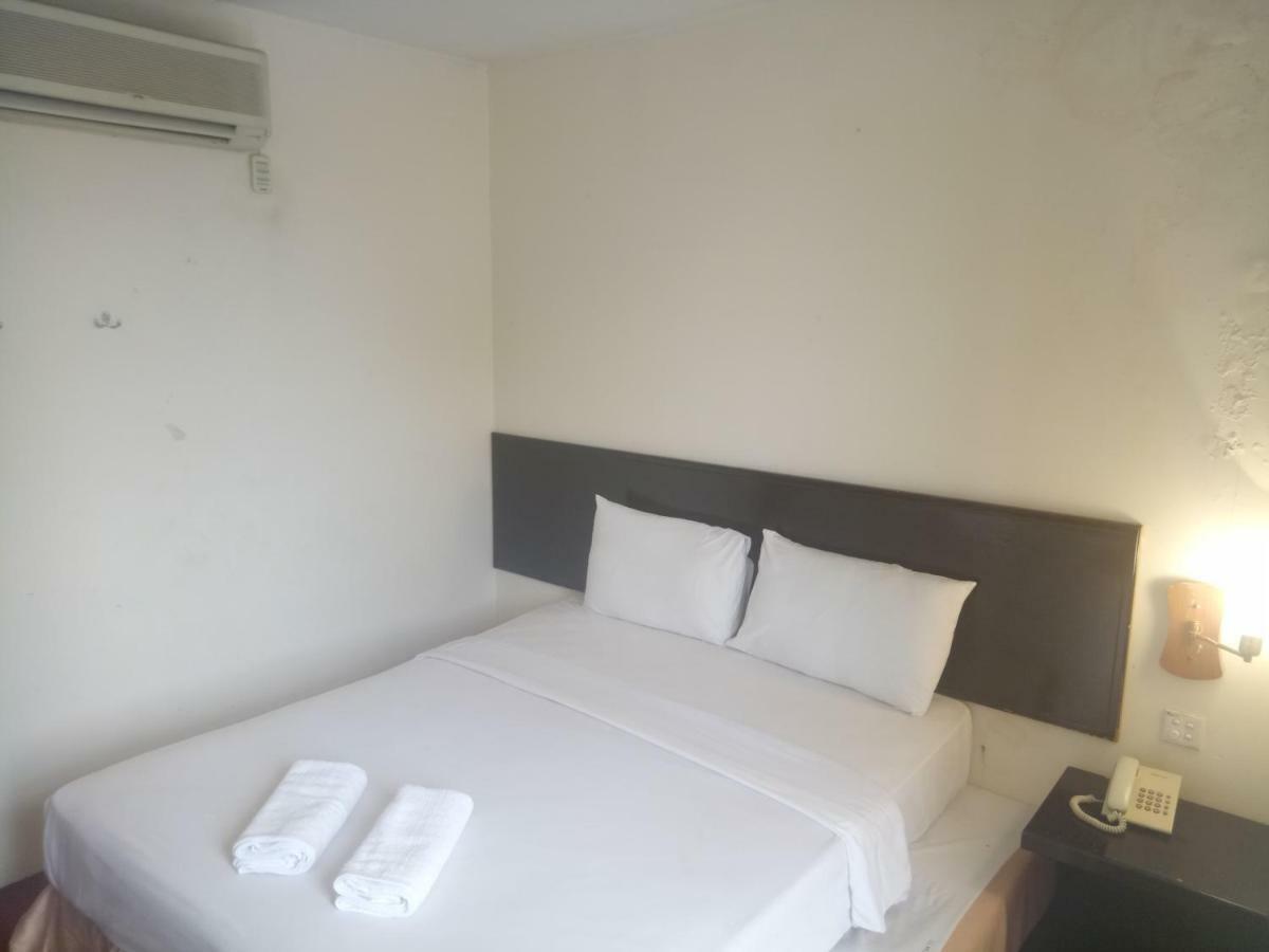 Hotel Sri Sutra Sunway Mentari Petaling Jaya Exterior photo